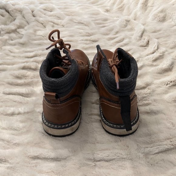 Invito - Picture 3 of 5